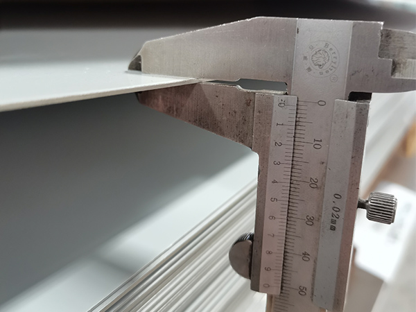 廚房（fáng）水槽台下盆