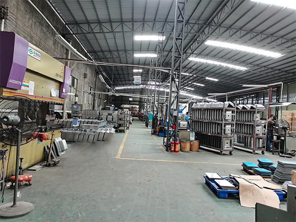 廚房水槽台下盆