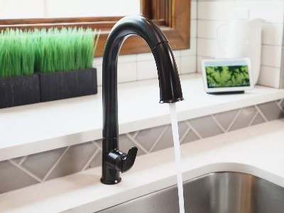 不鏽鋼水龍頭和銅龍（lóng）頭這兩個廚房龍頭的特點是什麽？