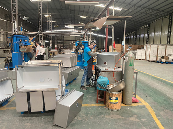 廚房（fáng）水槽