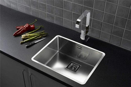 廚（chú）房不（bú）鏽鋼水（shuǐ）槽